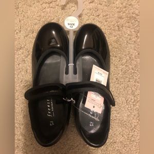 New w/tags Freestyle Danskin tap shoes, black size 12